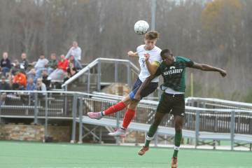 世体：西甲已确认克里斯滕森的长期伤缺｜江南体育首页（配图示意）
