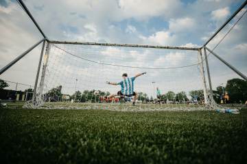 算盘落空！英媒曝FIFA扩军背后意图：中印进世界杯然后天价卖转播权（配图示意）